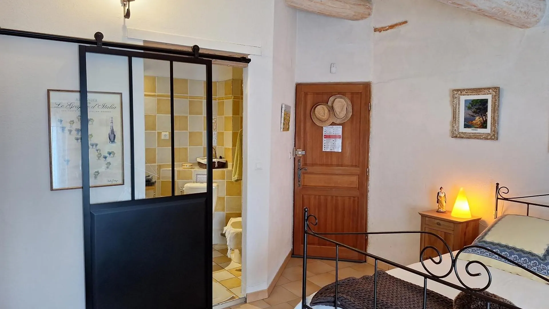 Guest house Clos Des Herissons - Chambres D'Hote - Piscine & Jardin Lauris France